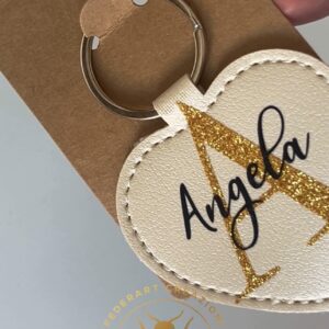 Portachiavi in Finta Pelle a Forma di Cuore – Personalizzabile