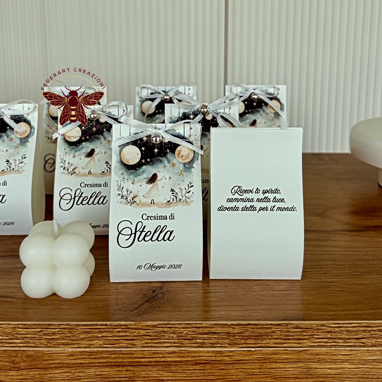 Scatola Cresima personalizzata con nome e candela decorativa bubble