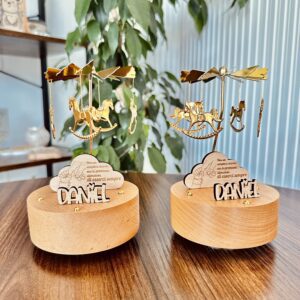 Base de bois pivotant personnalisable