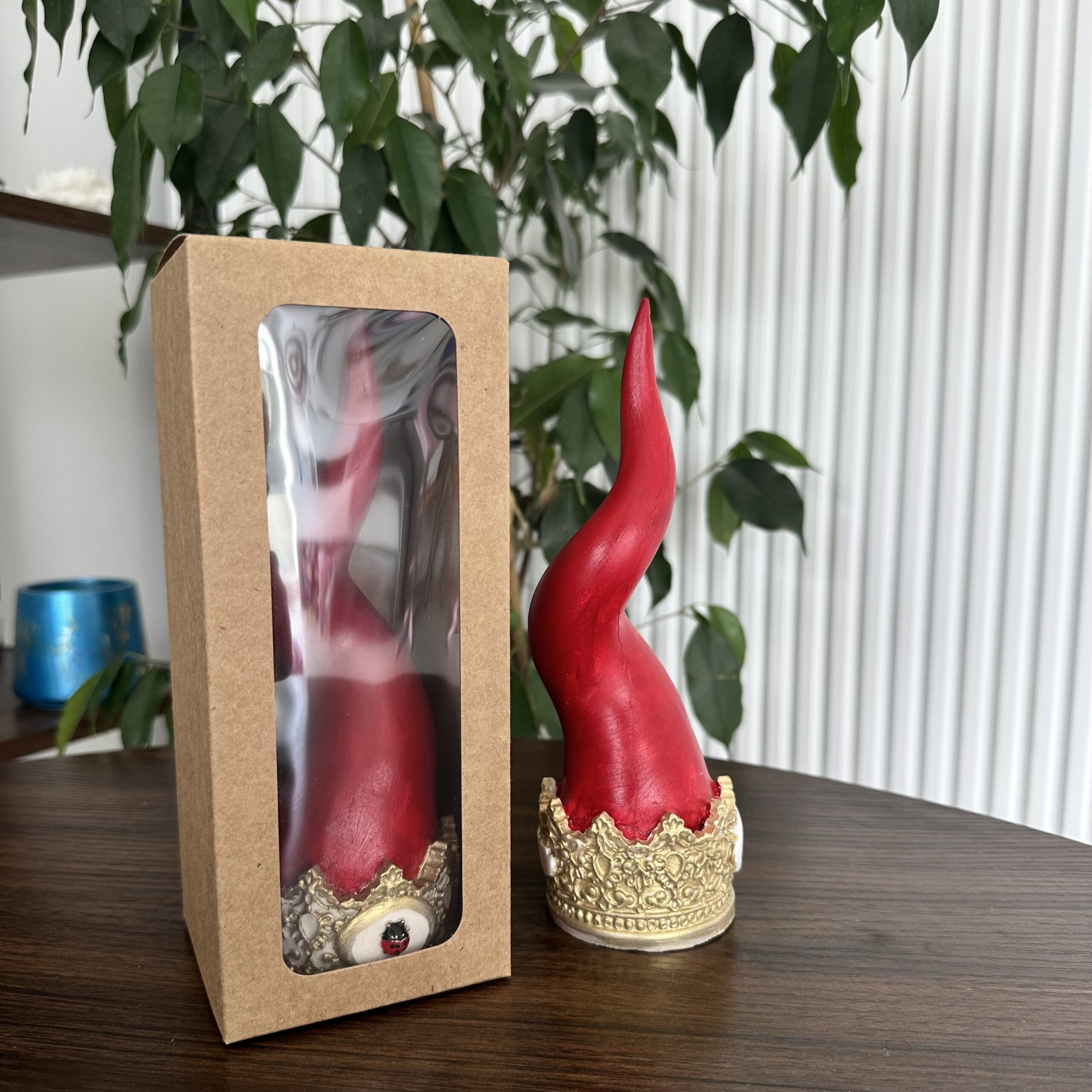 corno decorativo rosso