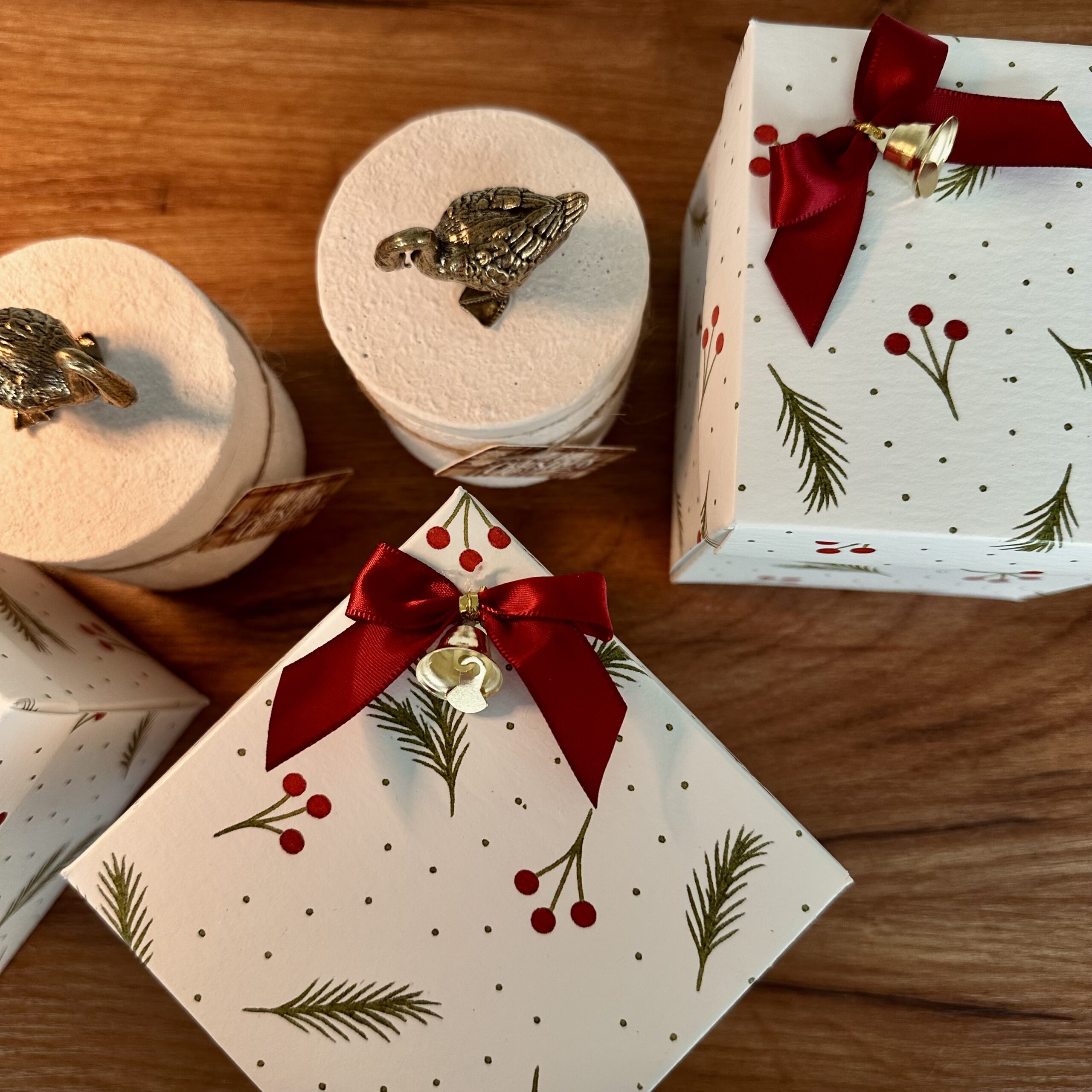 Anatra & Design: Candela Artigianale in Vaso Jesmonite con Scatola Regalo - immagine 3