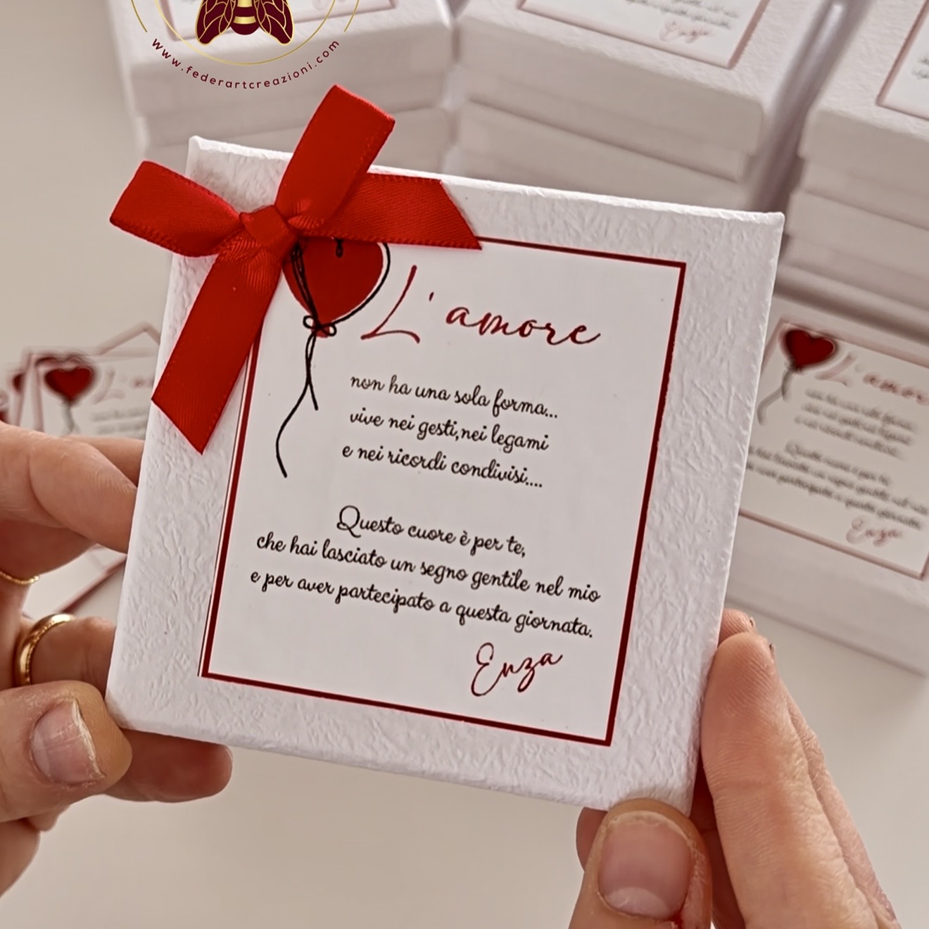 scatola elegante personalizzata con frase