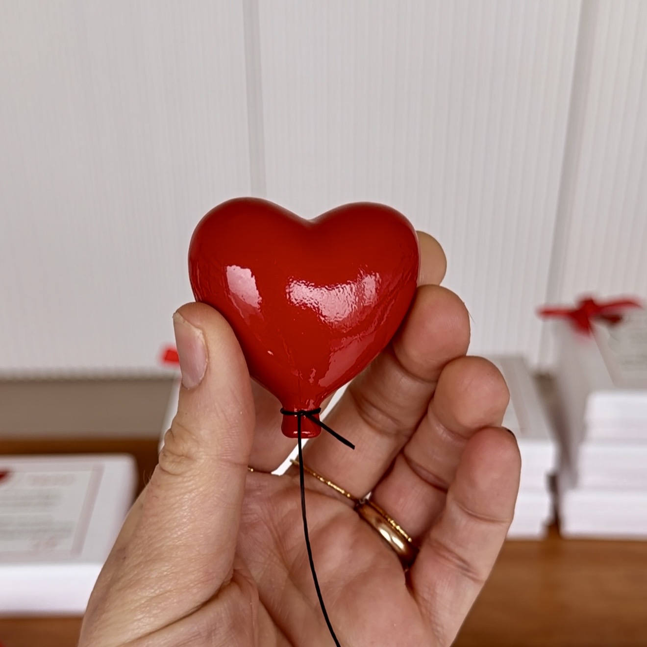 cuore rosso magnetico artigianale