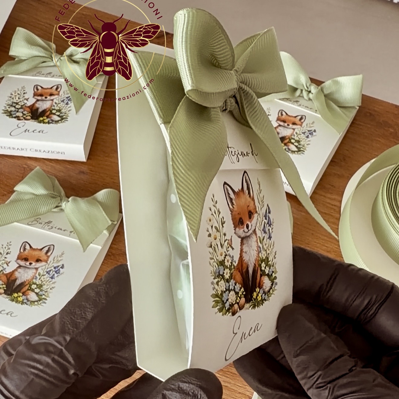 Scatoline bomboniera battesimo con confetti e fiocco verde personalizzate