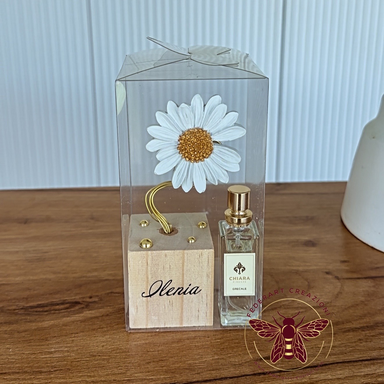 Diffusore profumo ambiente margherita con base legno personalizzato e fiore bianco