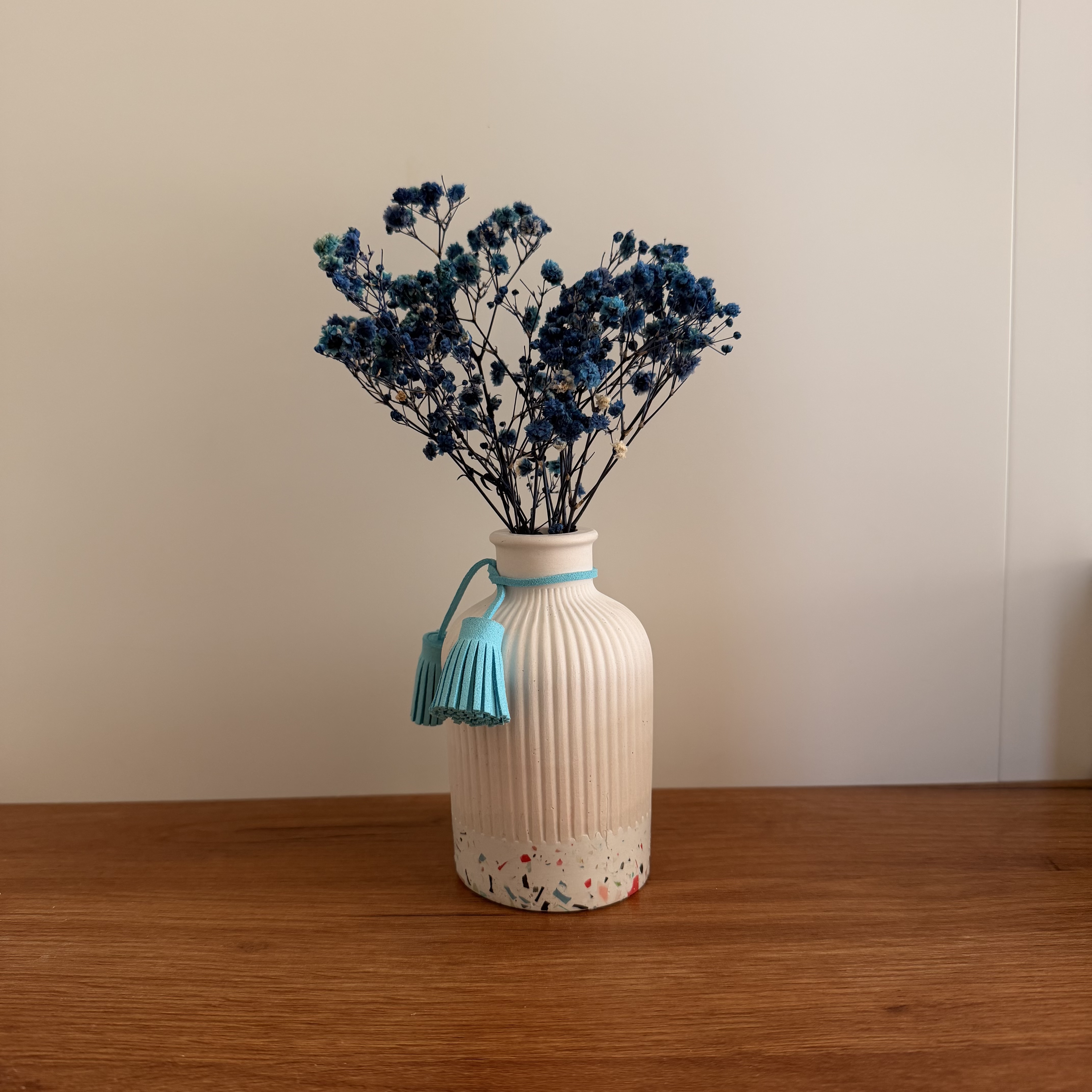 Jarrón decorativo en Jesmonite multicolor – Hecho a mano