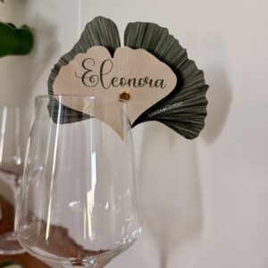 Segnaposto Foglia di Ginkgo con Nome Calligrafico — Personalizzato per Matrimonio
